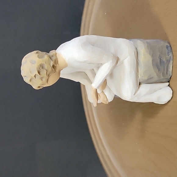 💐Willow Tree 'With My Grandmother' Tell Me A Story Statue - Picture 3 of 7